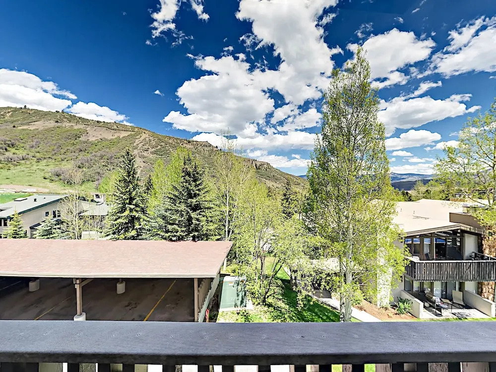 Snowmass Condo Near Treehouse Ski School by RedAwning