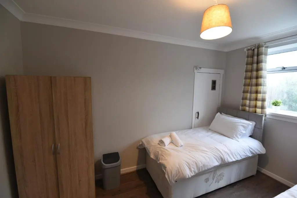 Sighthill 3 Bedrooms with Private Garden