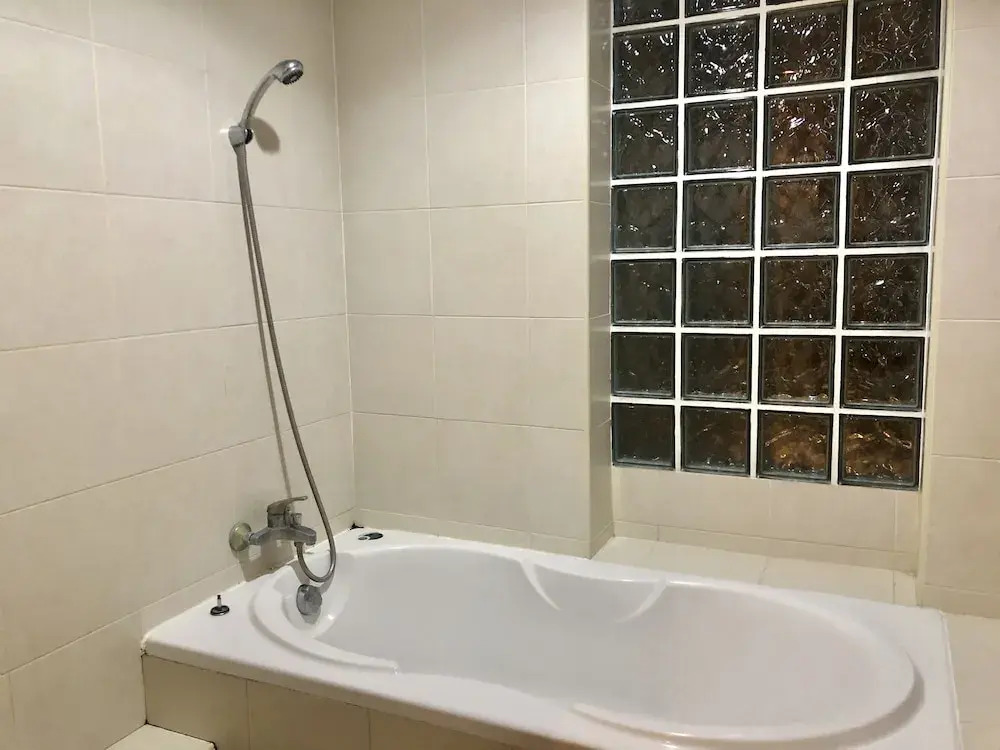 Twin Peaks Sukhumvit Suites