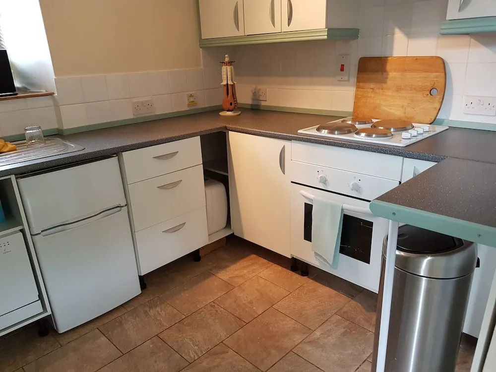 Cottage - Sleeps 4 - Pets Ok - Garden - Parking