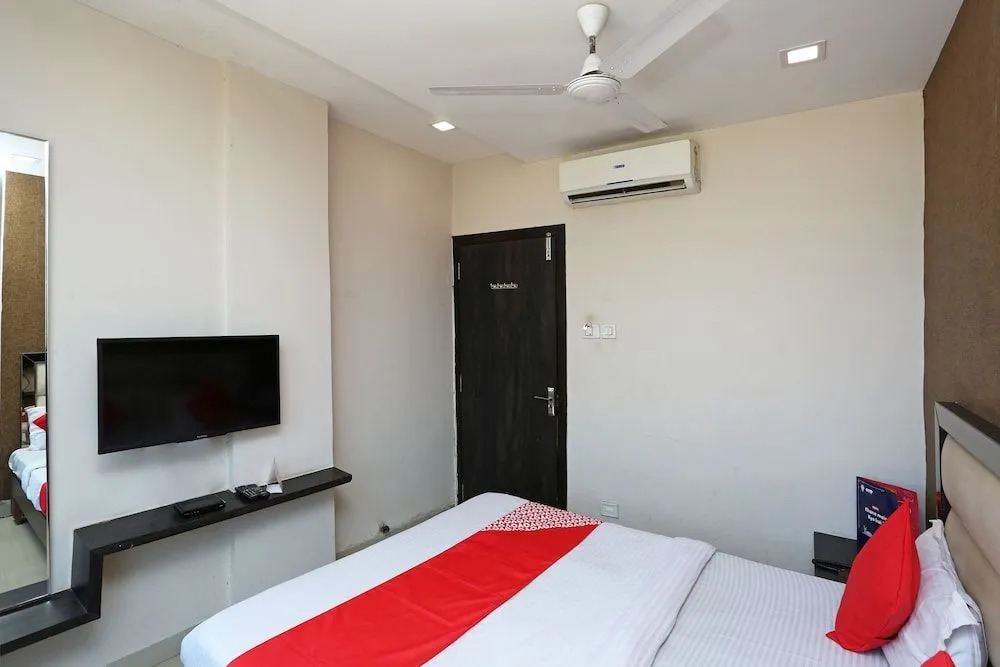 OYO 6325 Hotel Kiran