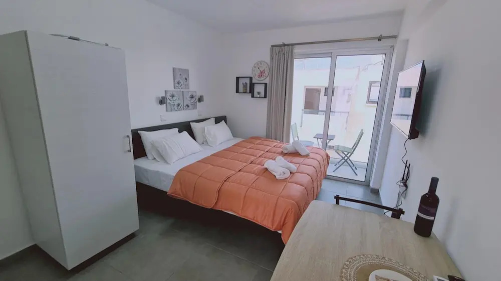100 AN - Napa Living 19