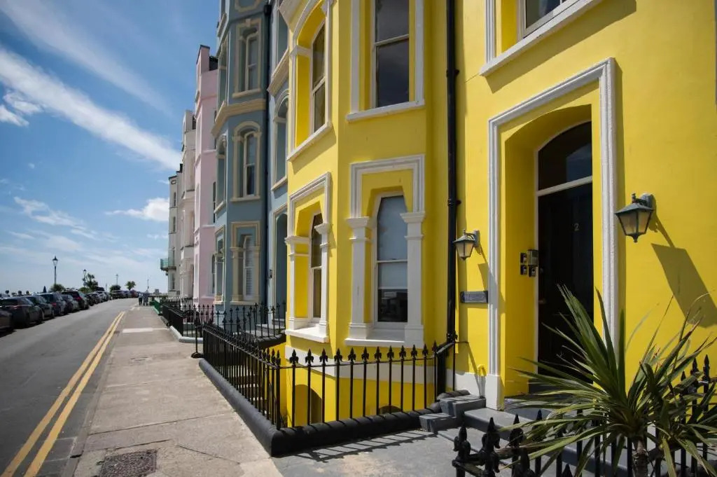 The Nest - 1 Bedroom Apartment - Tenby
