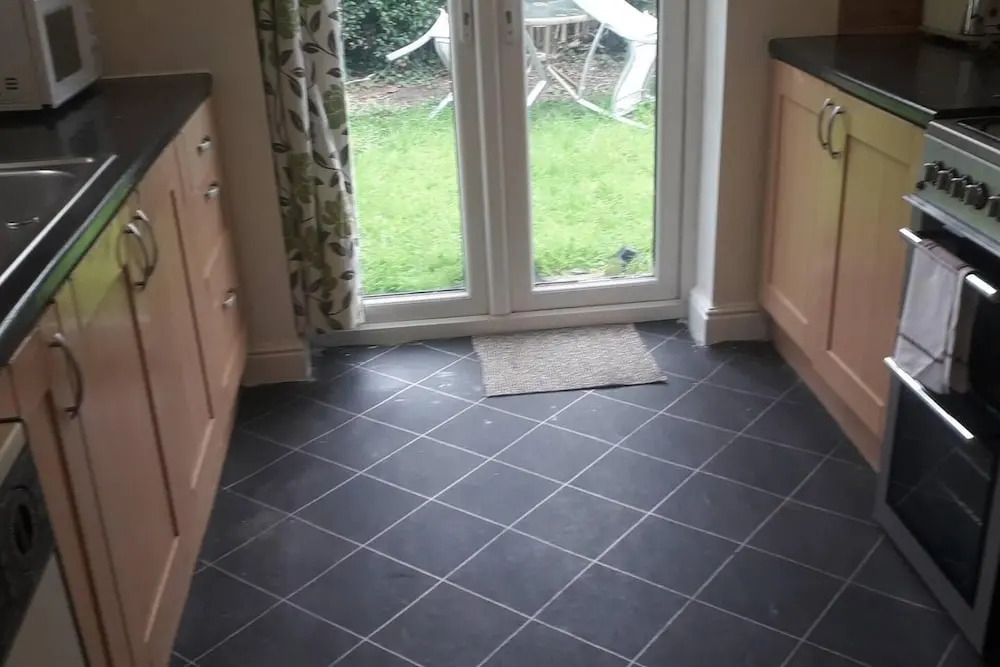 Homely 4-bed House in Manchester