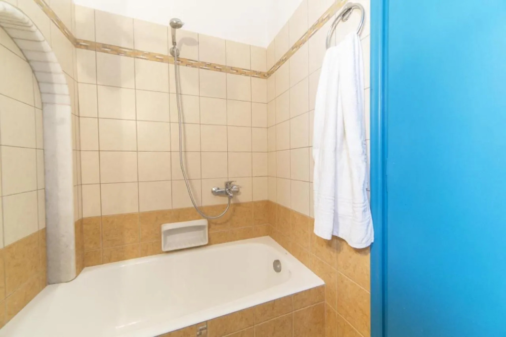 Astra Apartments