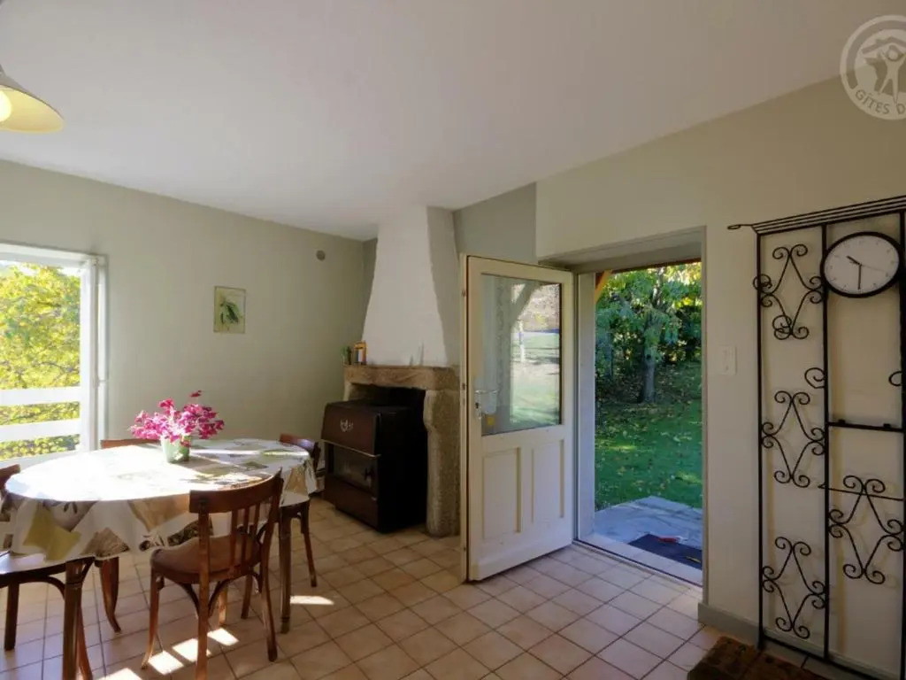 Gîte charmant à Saint-Didier-sur-Rochefort, animaux acceptés, idéal pour 4 personnes - FR-1-496-12