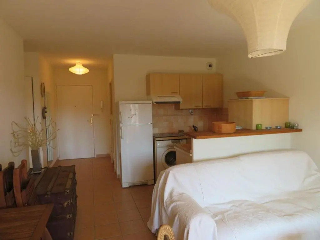 Appartement Bormes-les-Mimosas, 2 pièces, 5 personnes - FR-1-610-12