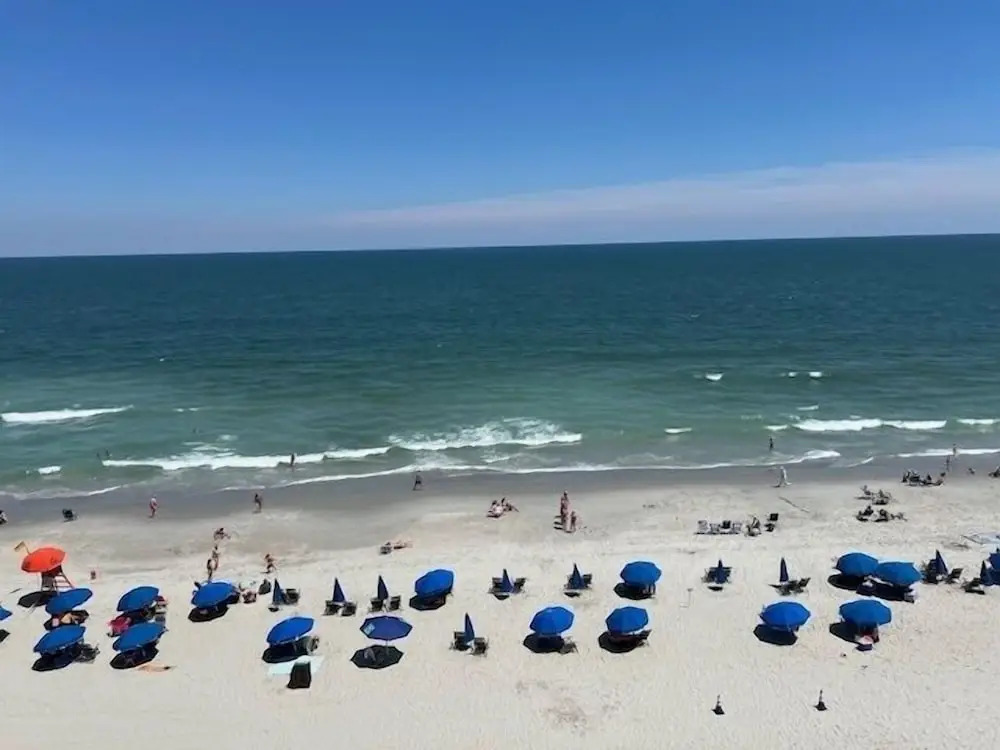 510 Surfmaster 2 Bedroom Condo by RedAwning