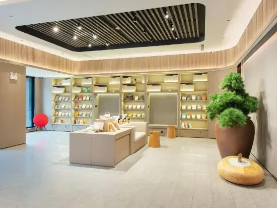 JI Hotel (Jiujiang Lushan High-Speed Railway Station)