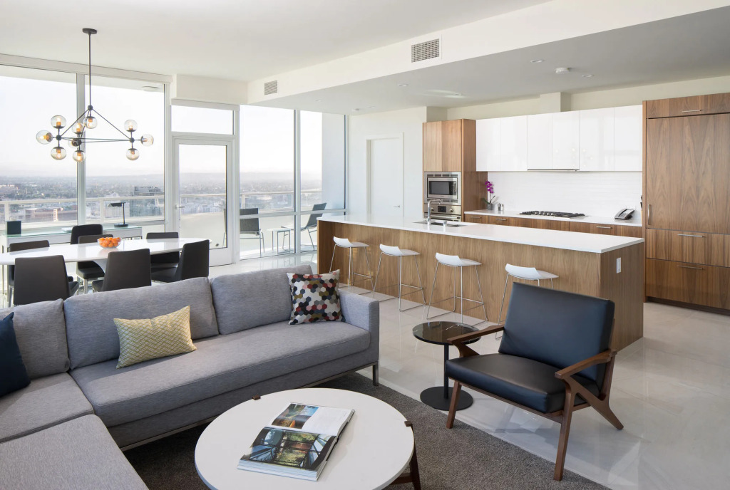 Level Furnished Living