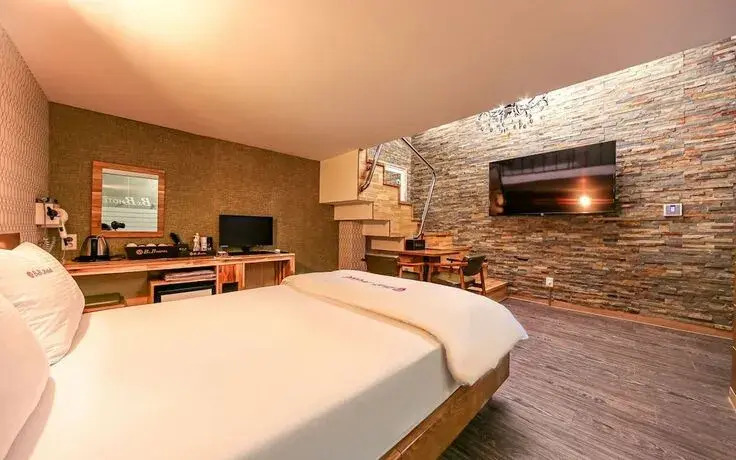 Daegu Dongseongno B&B
