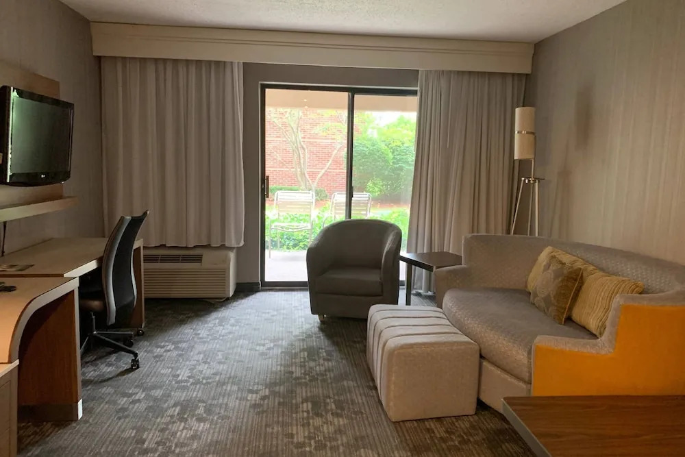 Courtyard by Marriott Concord