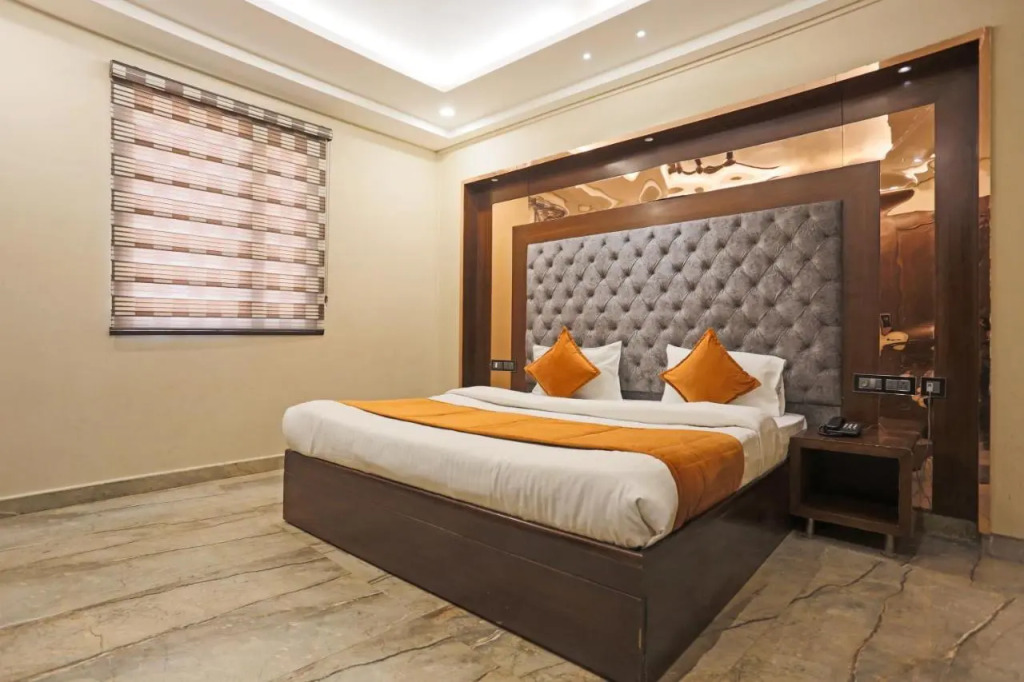 The Vanson Delite "Newly Rebuilt 2026" - Near New Delhi Station & Connaught Place