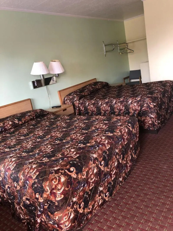Downtown motel