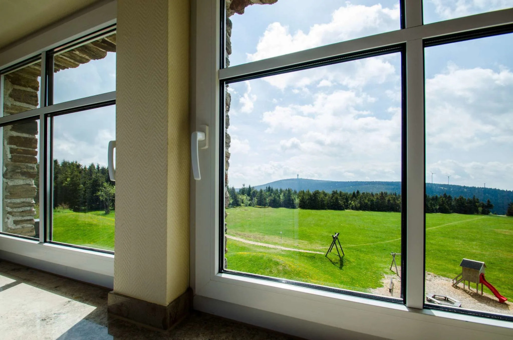 Naturhotel Sachsenbaude Oberwiesenthal - Indoor-Pool & Outdoor-Whirlpool