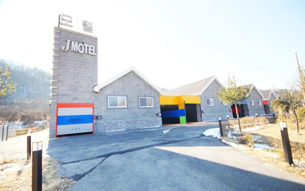 Gimcheon J Self Check-in Motel(김천 J 무인텔)