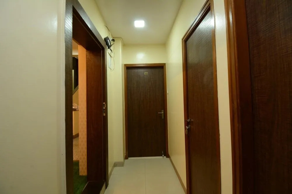 Super Collection O Central Viman Nagar