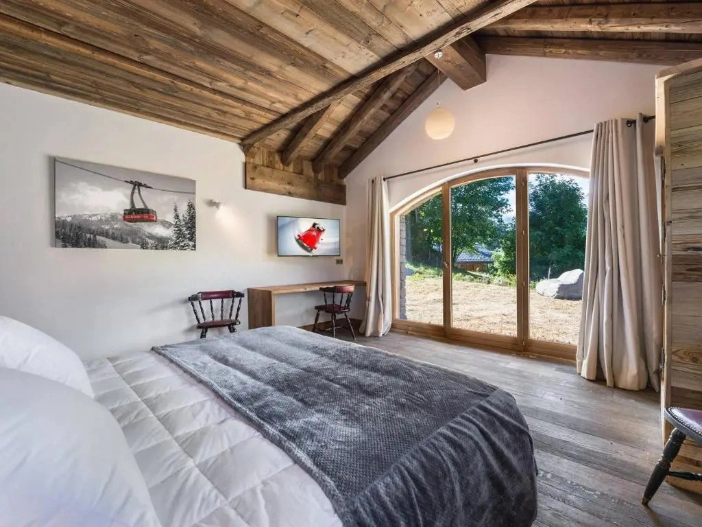 Chalet familial moderne près des pistes avec parking - FR-1-566-43