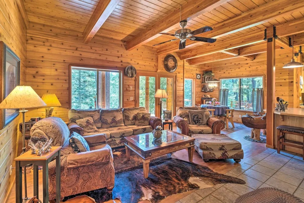 Secluded Leavenworth Cabin on Chiwawa River!