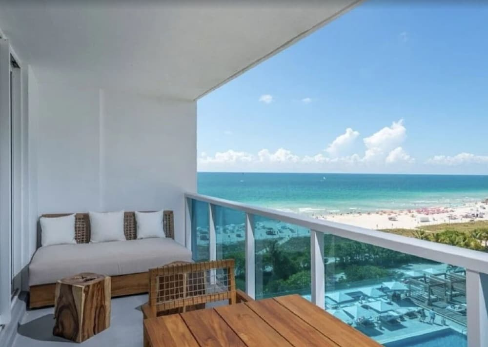 5 Star Oceanfront Hotel Residence - 1440