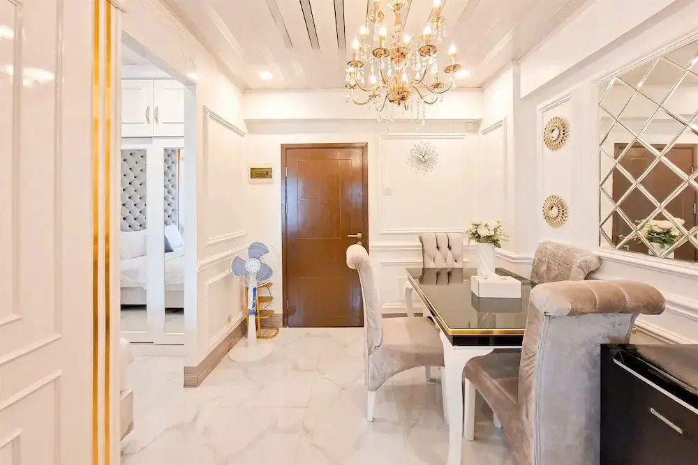 Classic Studio At Loftvilles City Apartment