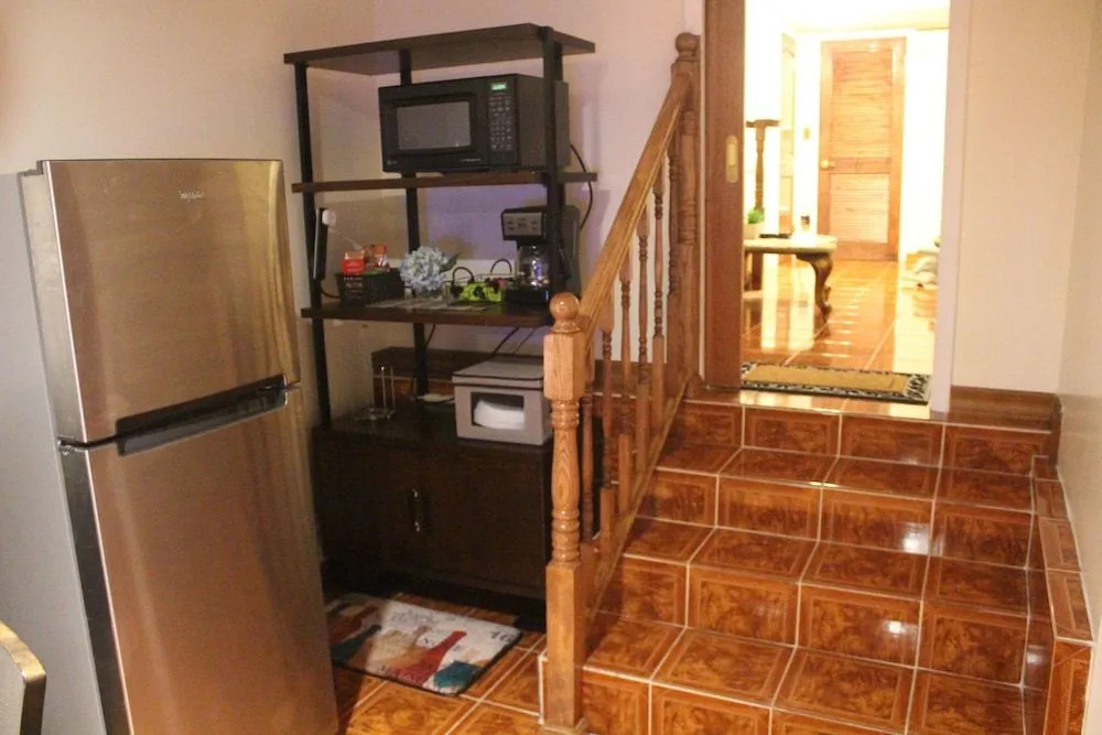 Spacious Comfy Room in Cozy Classy Duplex