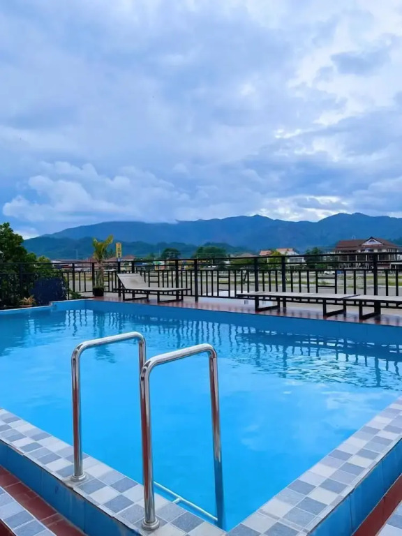 Vangvieng Sisavang Mountain View Hotel