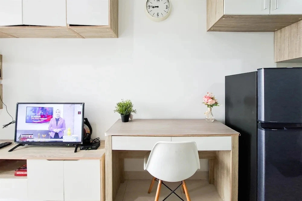 Simply Minimalist Studio Apartment Springwood Residence Tangerang