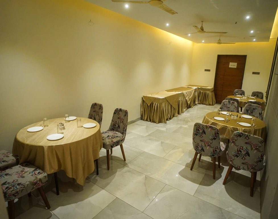 Hotel Lunar Stays