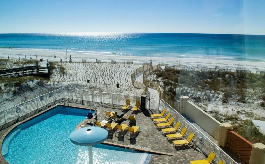 Wavecrest Lodge