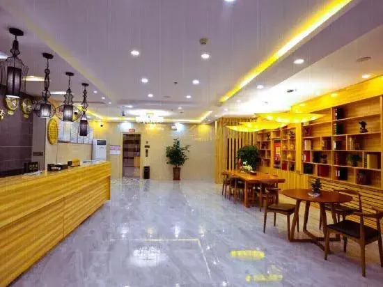 Karamay Red October Boutique Hotel