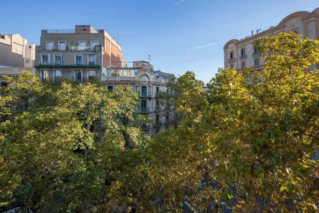 Ronda Sant Pere Private City Center 3Bedroom Suite B