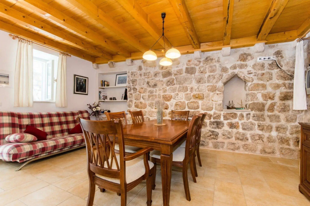 Foteza Apartments