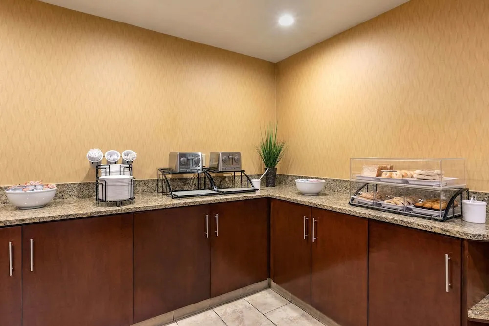 Comfort Inn and Suites Anaheim