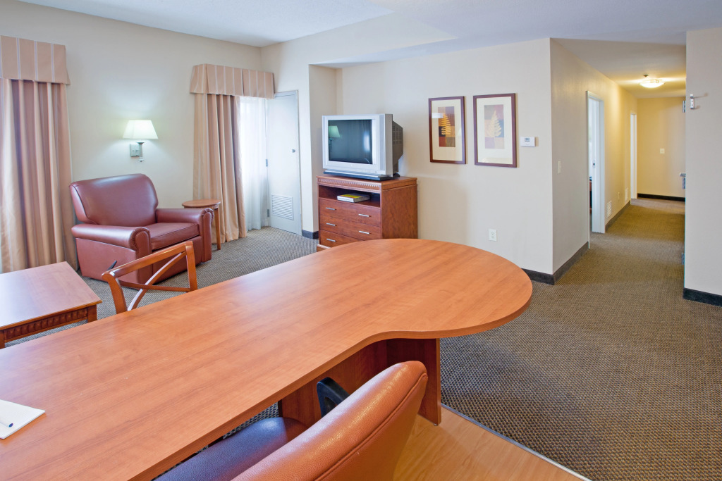 Candlewood Suites Indianapolis Downtown Medical District by IHG