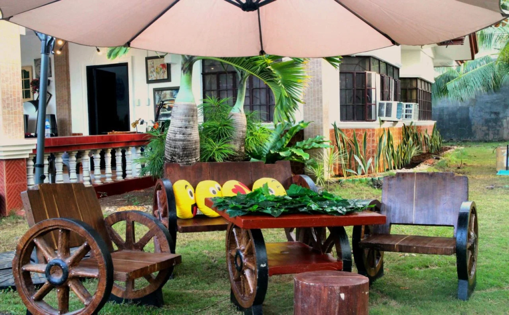 Sea Breeze Hostel