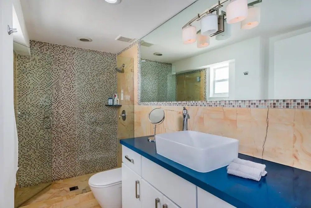 Villa Hashmi Luxury 5BD & 5BA Retreat on North Bay Island