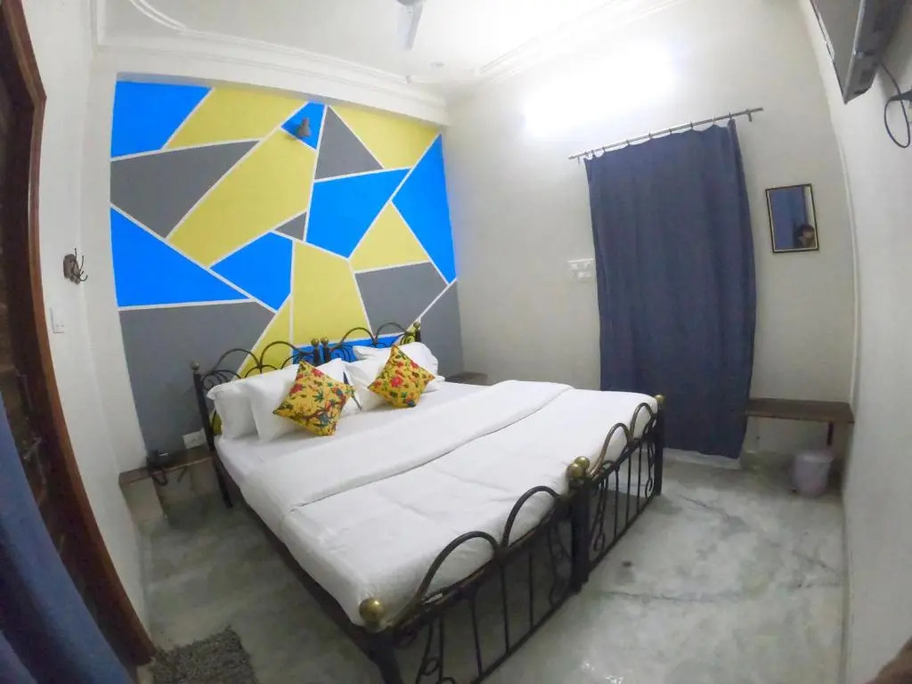 Little Peepal House