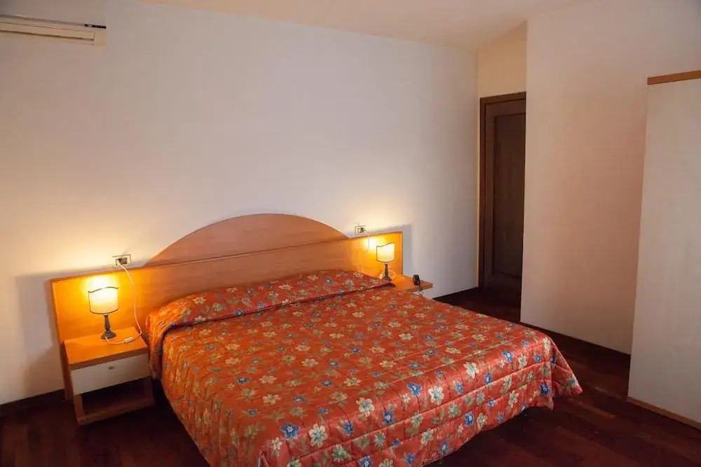 Giada Palace - Pool & Apartments
