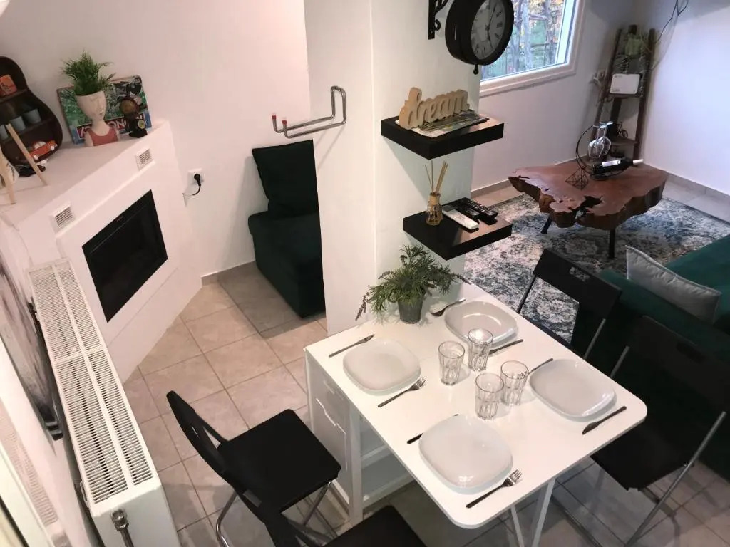 Remvi GUEST HOUSE
