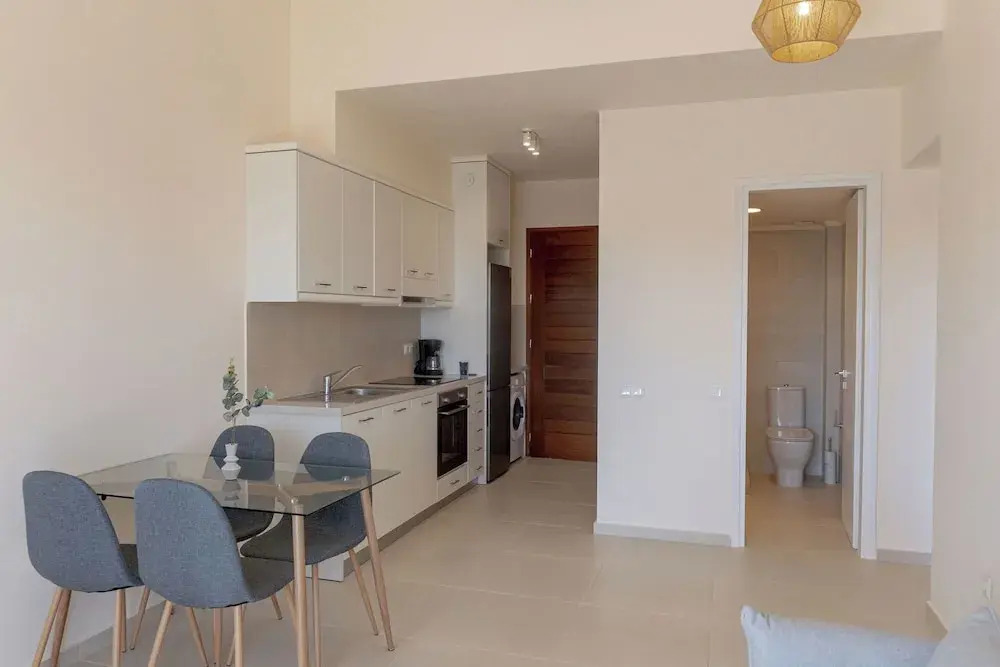 Phaedrus Living: Seaside Thalassa Cretan 203
