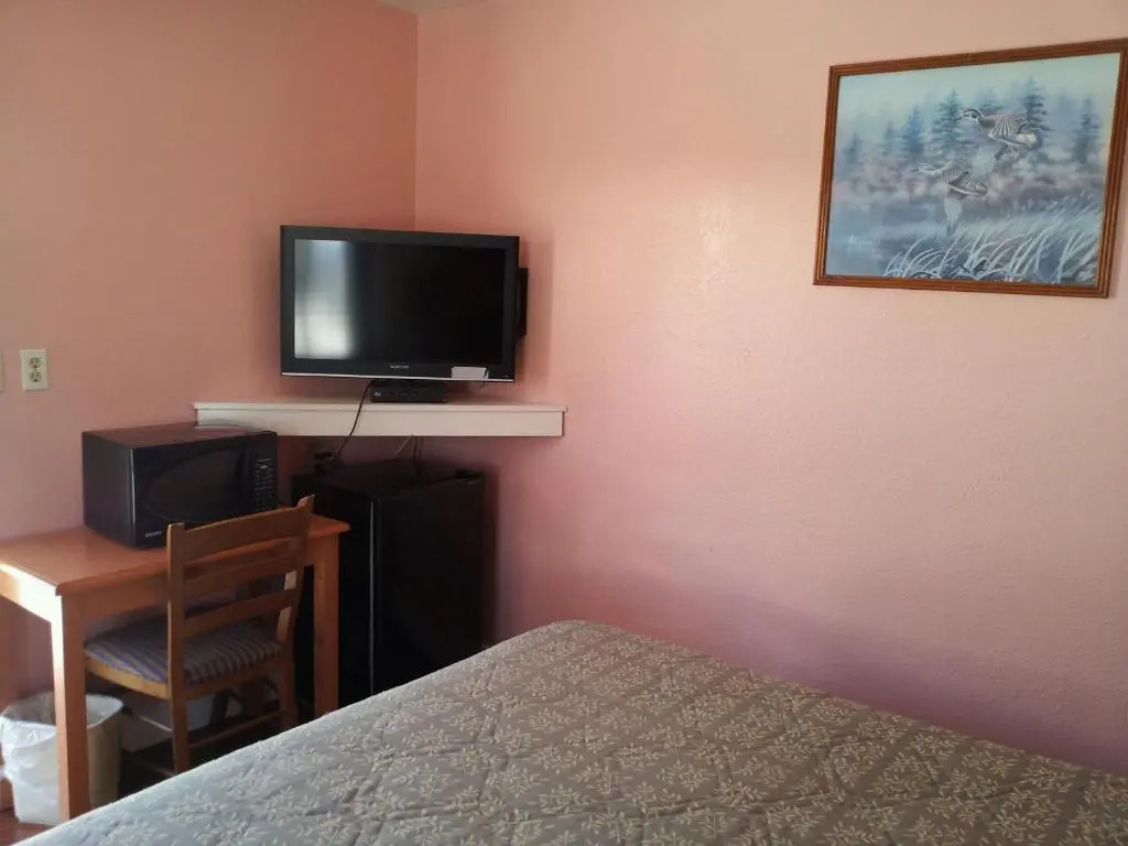 Travel Eagle Inn Motel