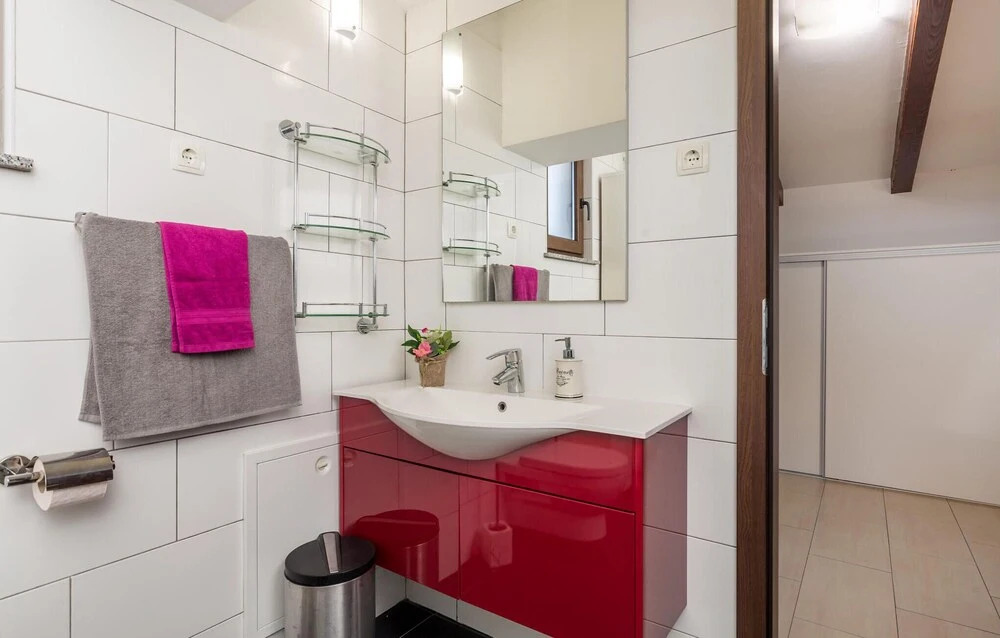 Nice Apartment in Rijeka With 2 Bedrooms and Wifi