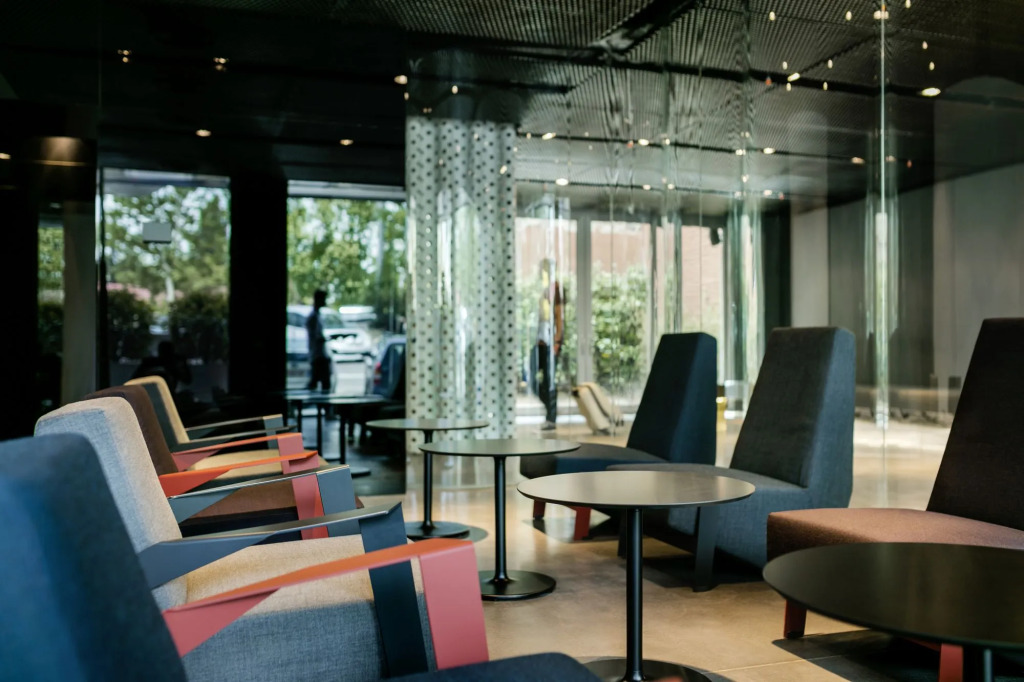 The Grove Design Hotel
