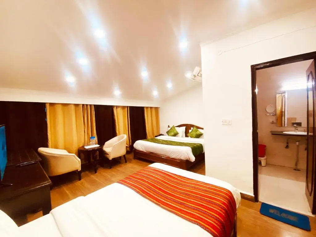 Hotel Royal Classic @ Mall Road Mussoorie
