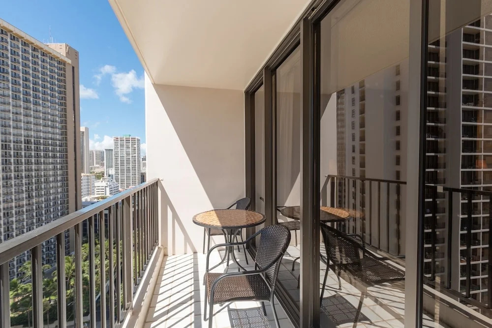 Tower 2 Suite 2014 - Qp 1 Bedroom Home