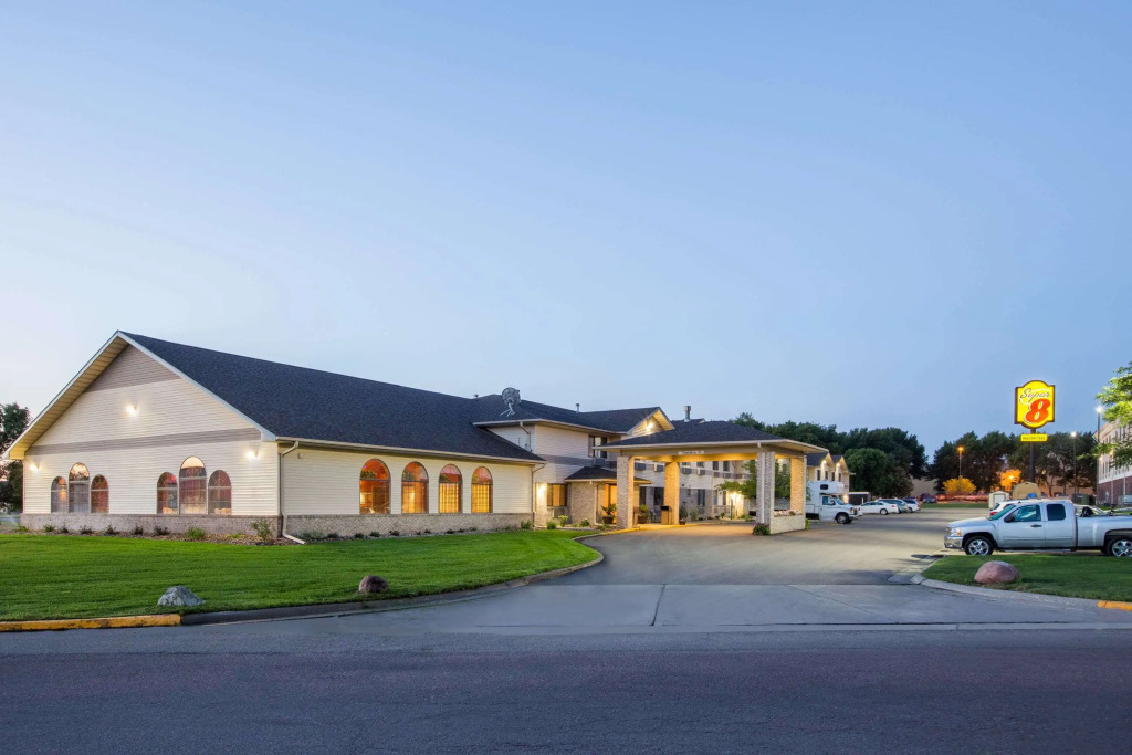 Super 8 by Wyndham Brookings