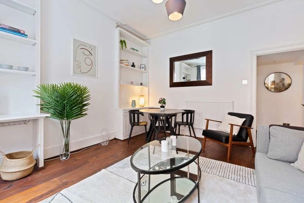 Stunning 1 Bed Apt, Sleeps 4 nr Central London