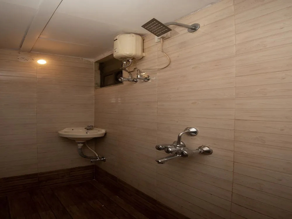 OYO 27680 Hotel Stay Inn