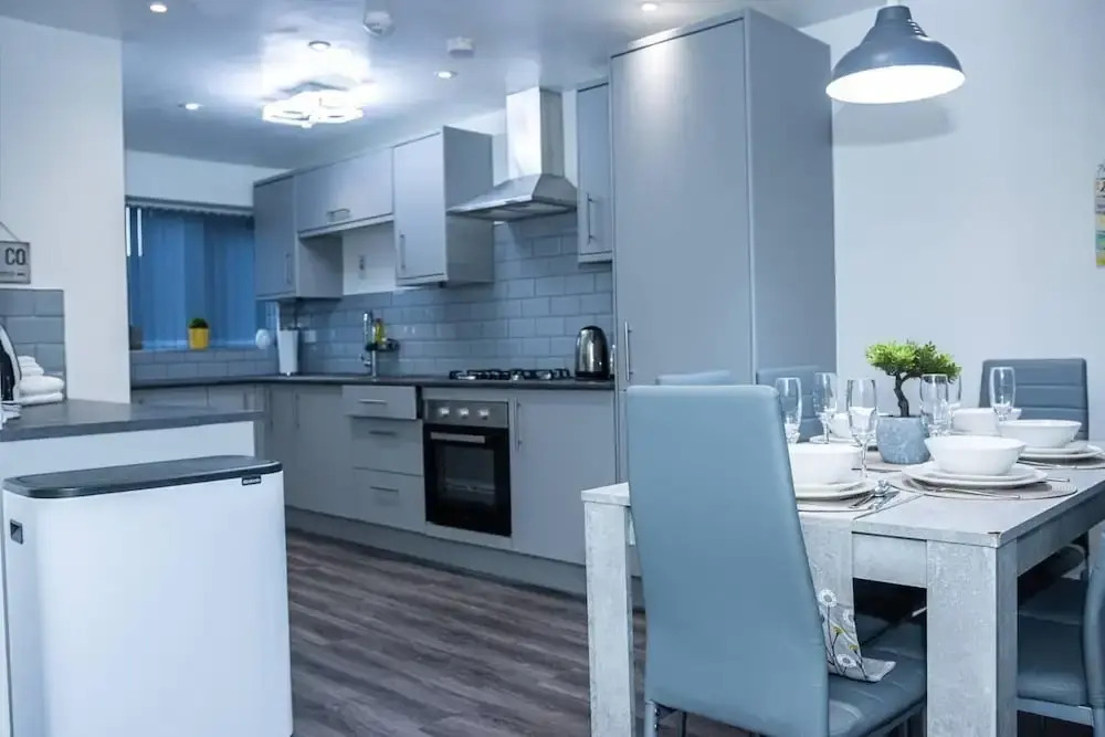 Stunning 4-bed House in Telford West Midlands